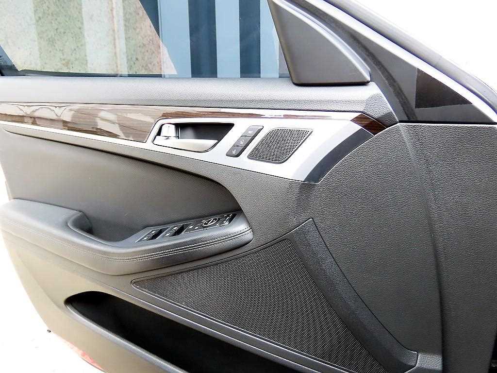 Genesis G80 — photo 11