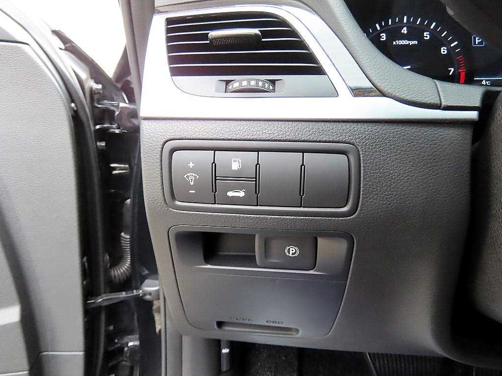 Genesis G80 — photo 12