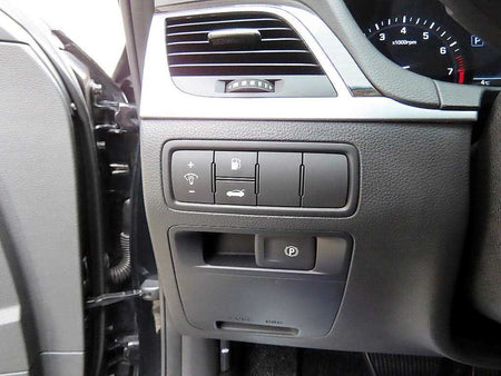 Genesis G80 — photo 12