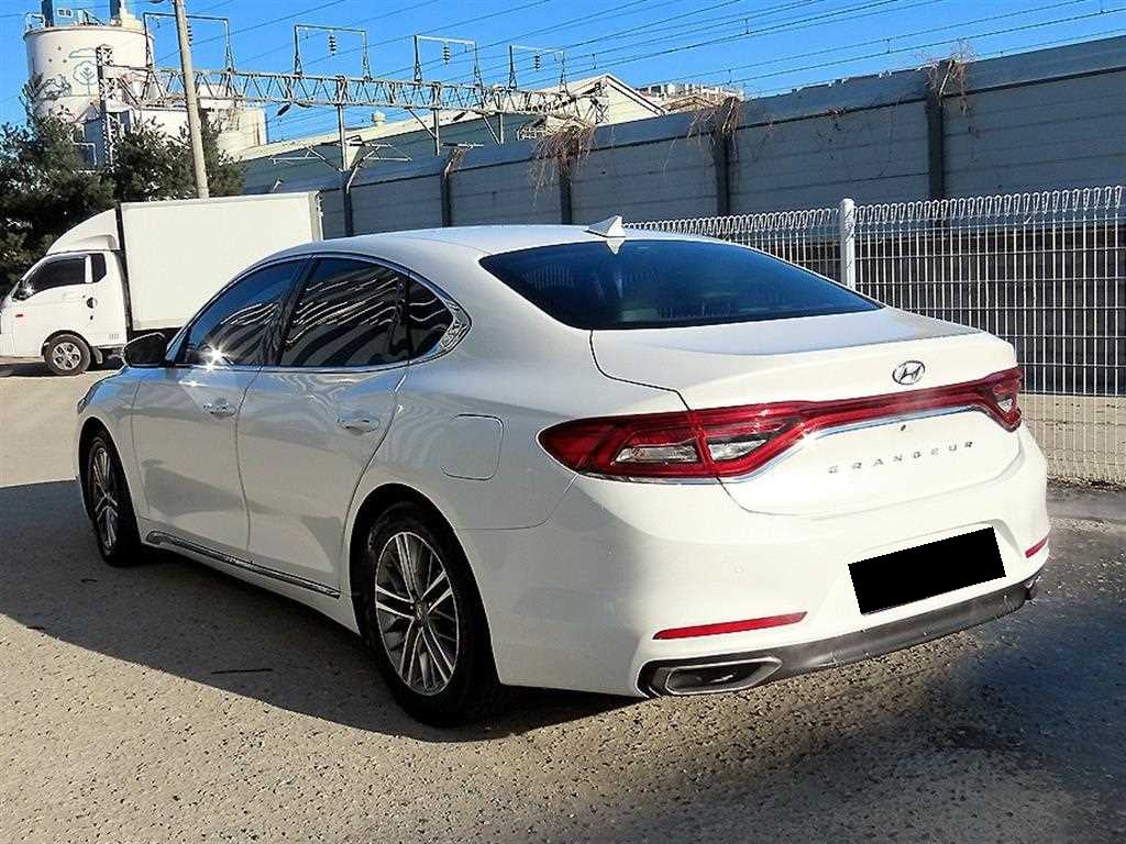 Hyundai Grandeur — photo 03