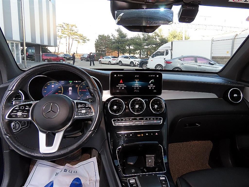 Mercedes-Benz GLC-Class — photo 07