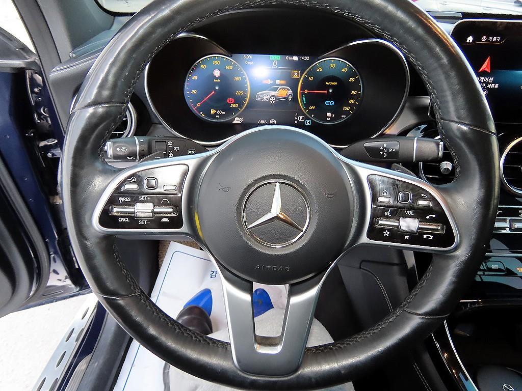Mercedes-Benz GLC-Class — photo 08