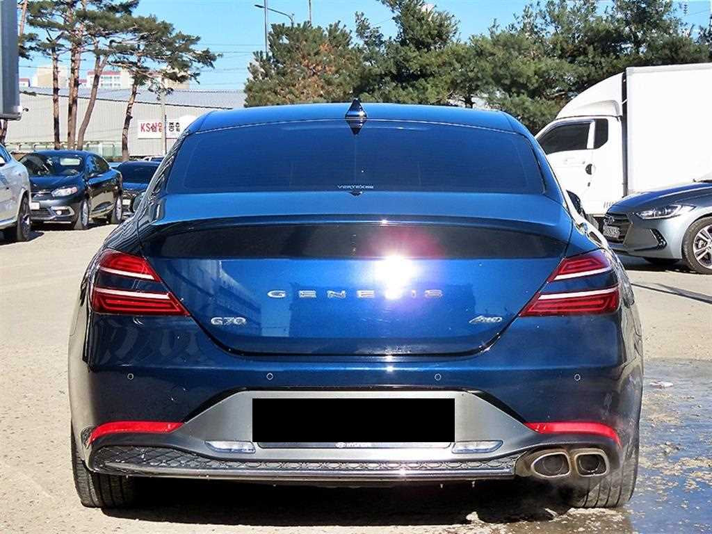 Genesis G70 — photo 04