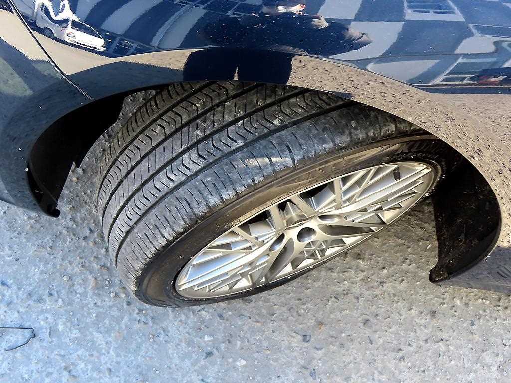 Genesis G70 — photo 20