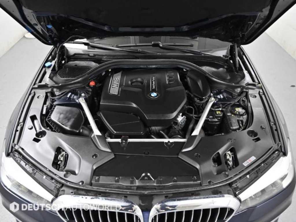 BMW 5-Series — photo 06