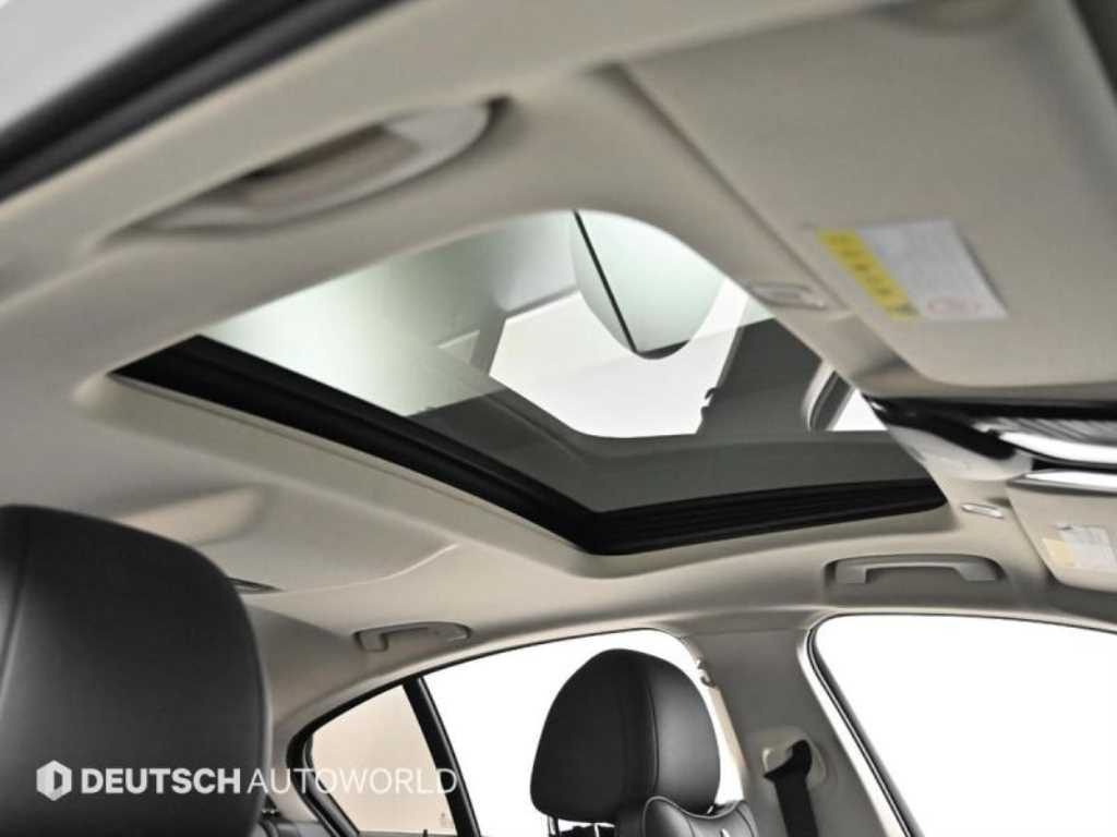 BMW 5-Series — photo 19