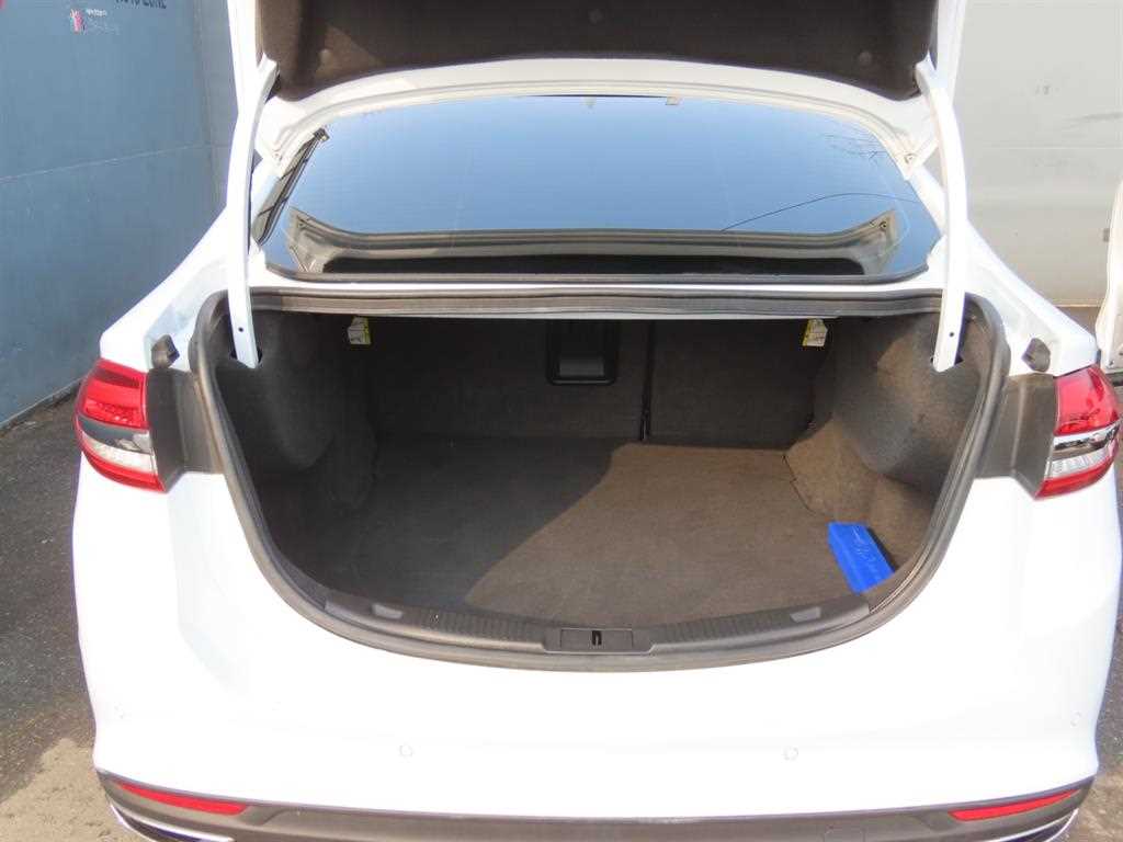 Ford Mondeo — photo 05