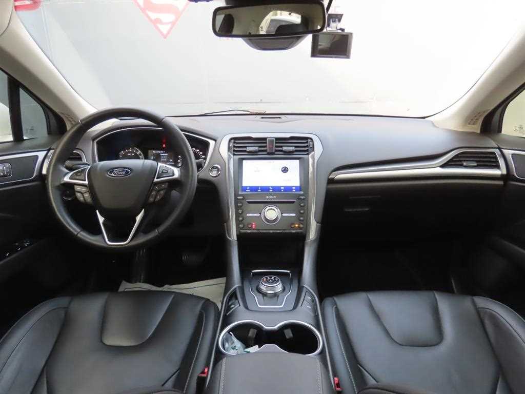 Ford Mondeo — photo 07