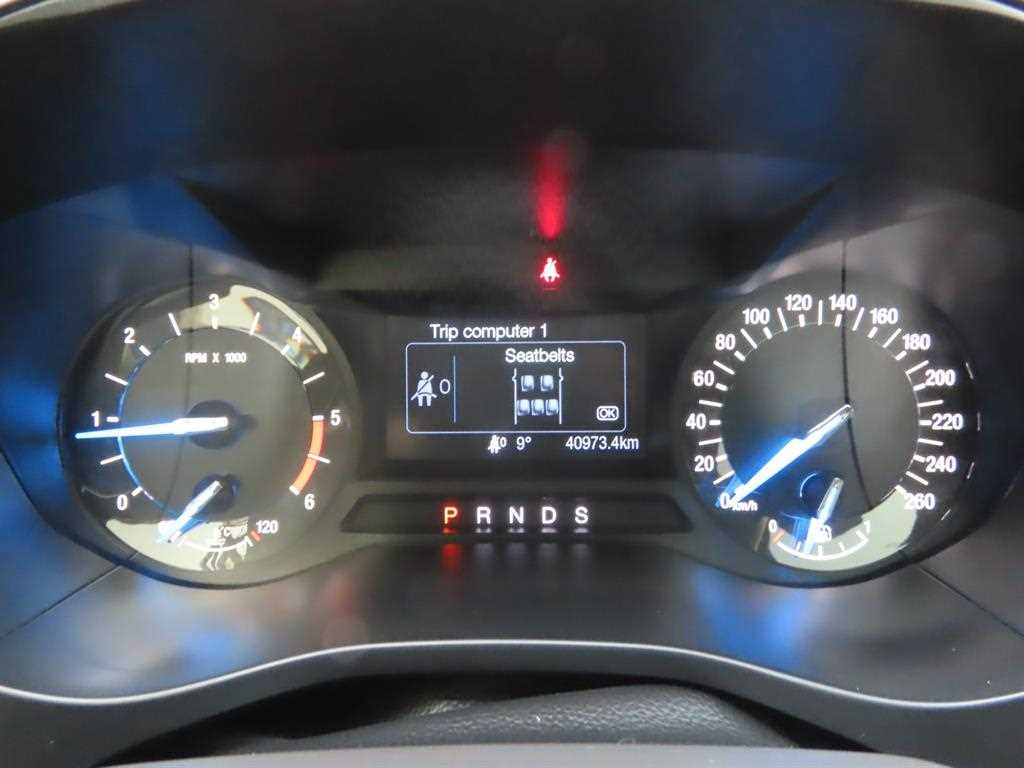 Ford Mondeo — photo 08