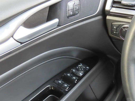 Ford Mondeo — photo 09
