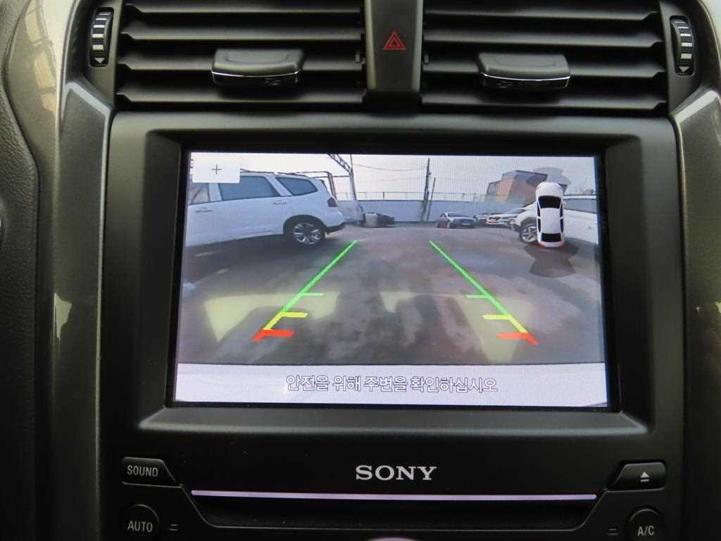 Ford Mondeo — photo 16