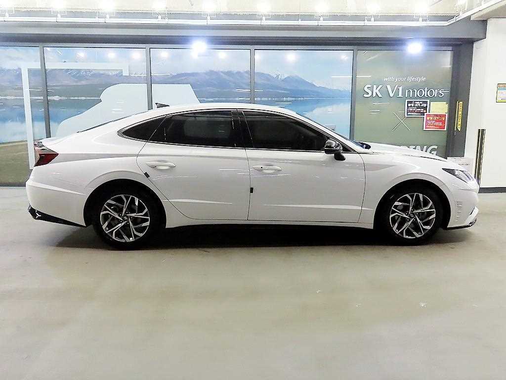 Hyundai Sonata — photo 03