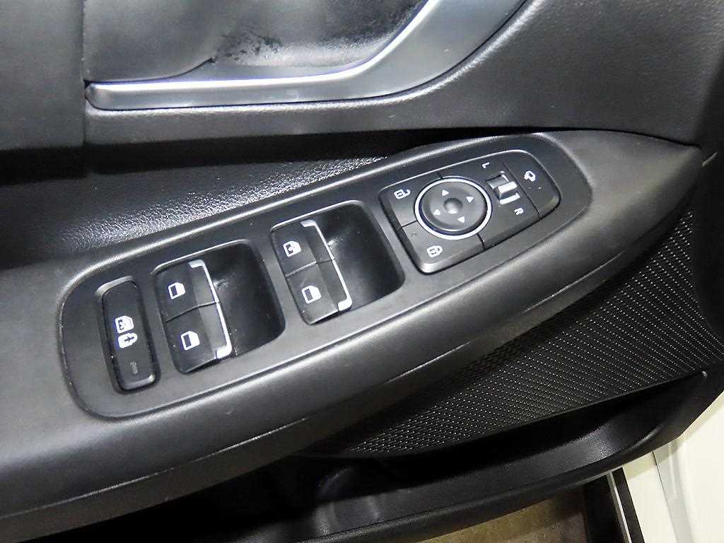 Hyundai Sonata — photo 13
