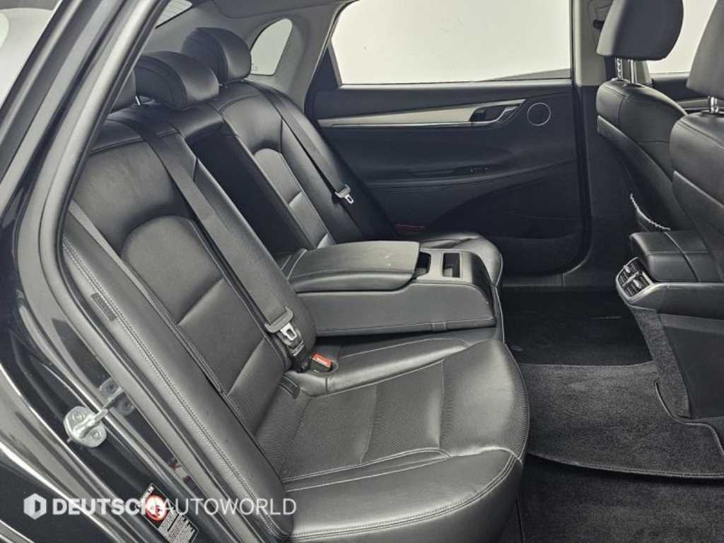 Hyundai Grandeur — photo 12