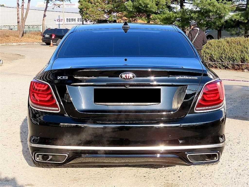 Kia K9 — photo 04