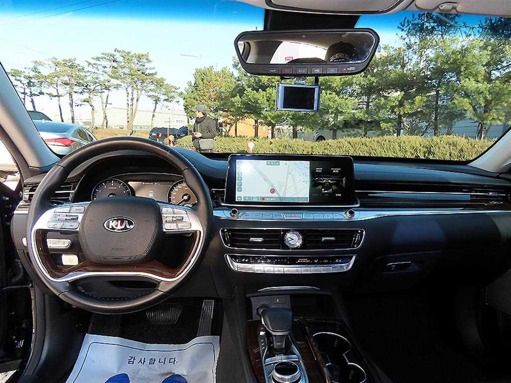 Kia K9 — photo 07
