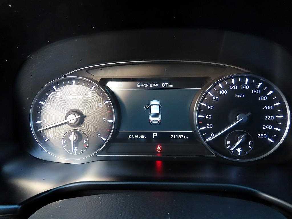 Kia K9 — photo 09