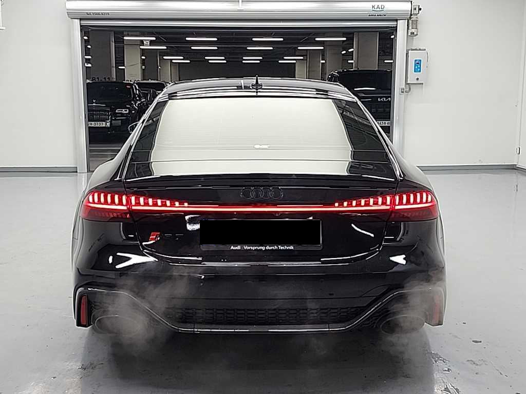 Audi RS7 — photo 02