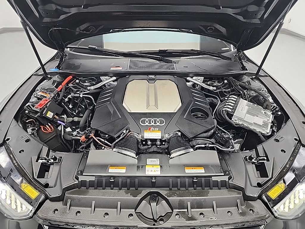 Audi RS7 — photo 05
