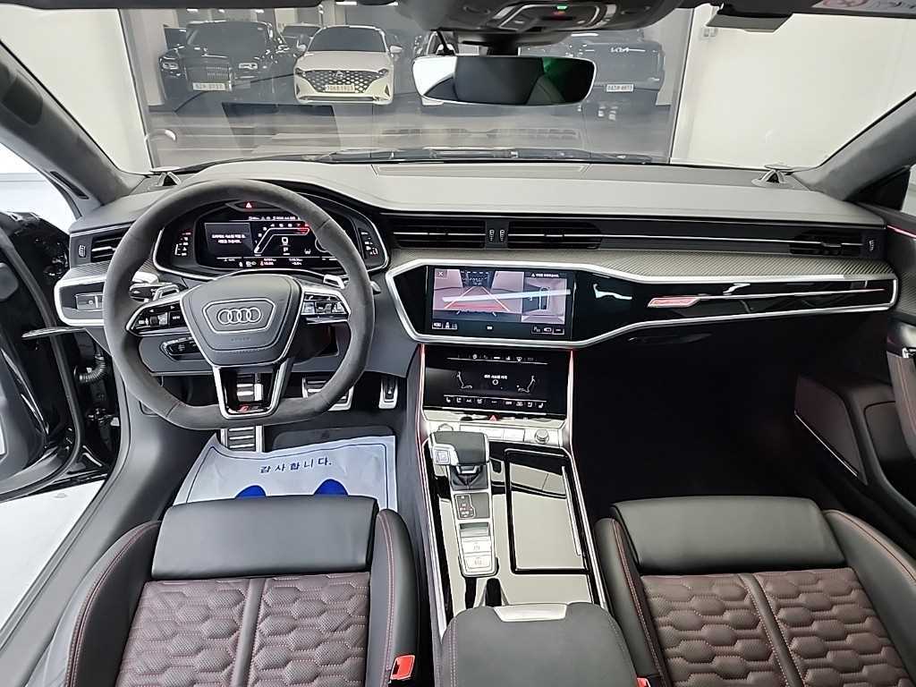 Audi RS7 — photo 07