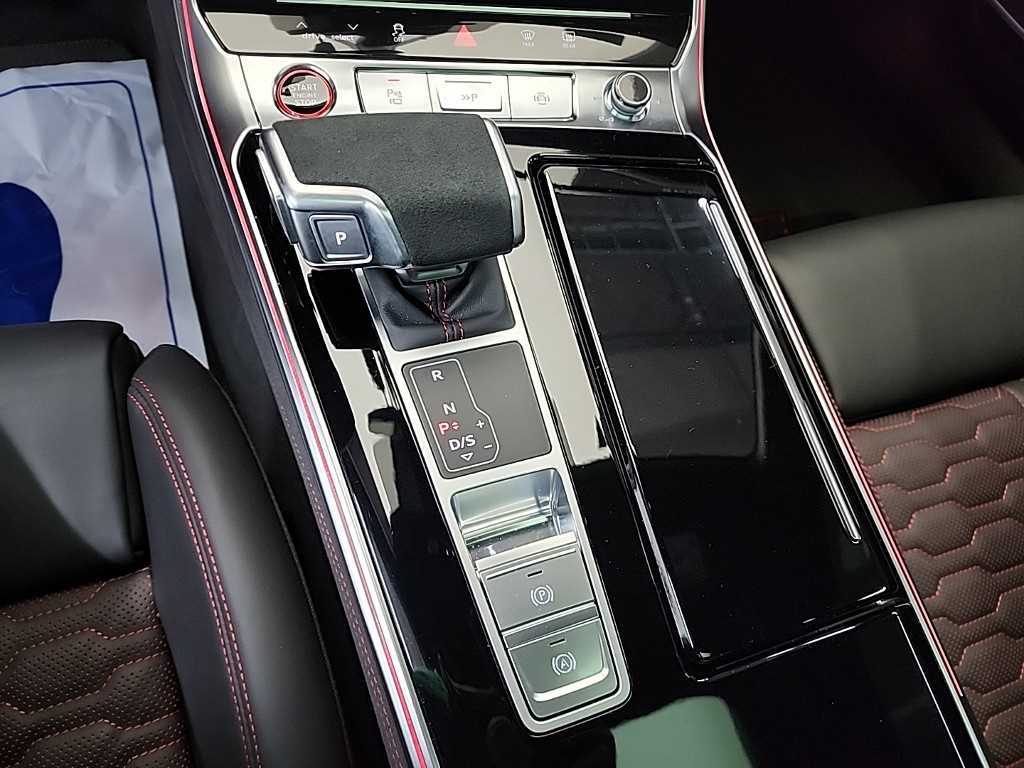 Audi RS7 — photo 08