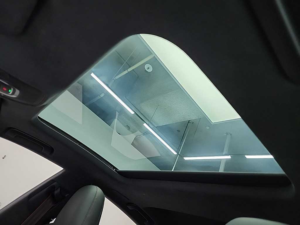 Audi RS7 — photo 14