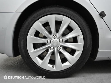 Tesla Model S — photo 05