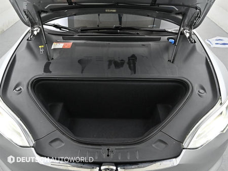 Tesla Model S — photo 06