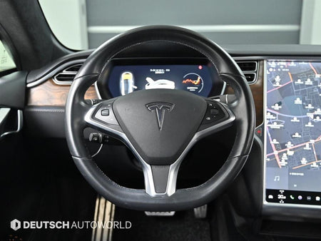 Tesla Model S — photo 13