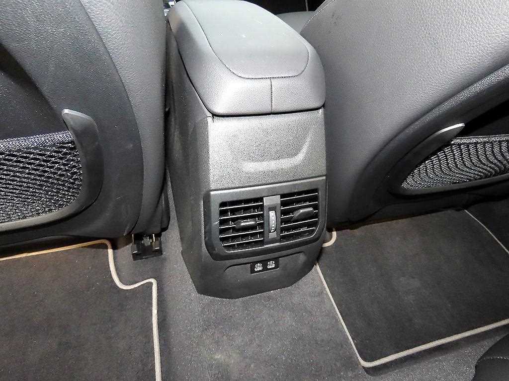 BMW 1-Series — photo 17