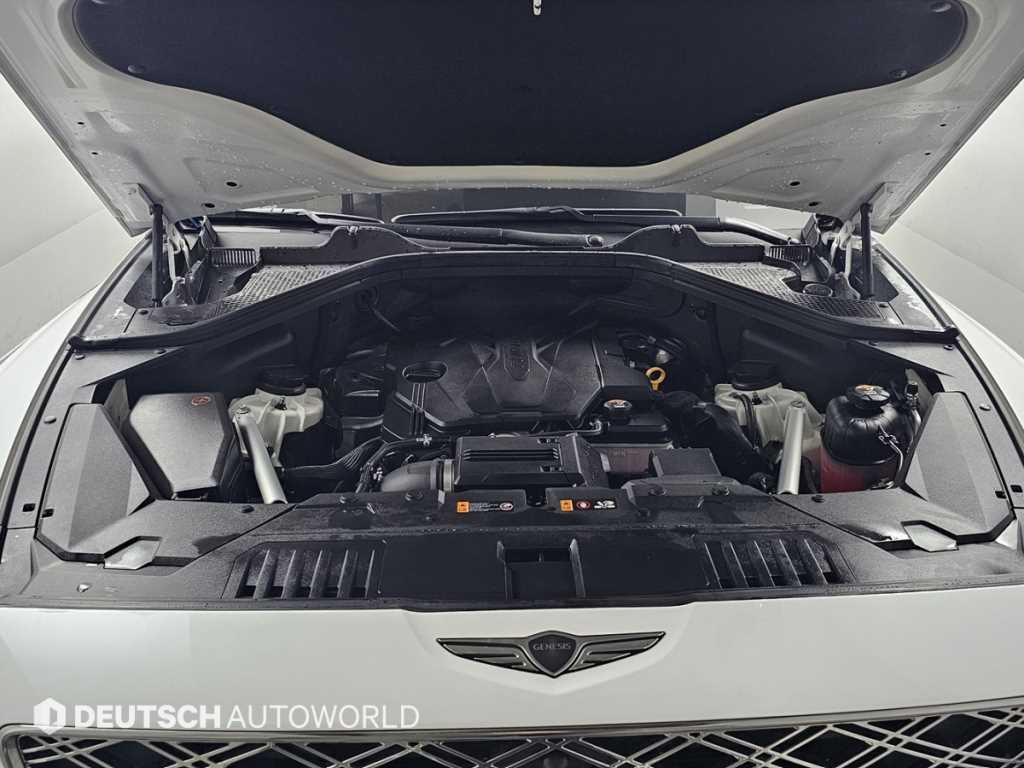 Genesis GV80 — photo 06