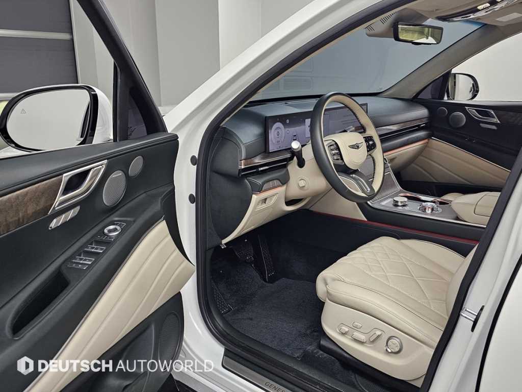 Genesis GV80 — photo 11