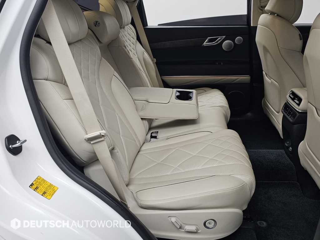 Genesis GV80 — photo 12