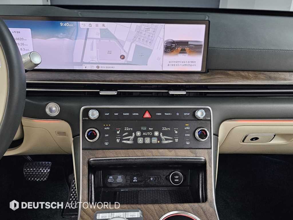 Genesis GV80 — photo 14