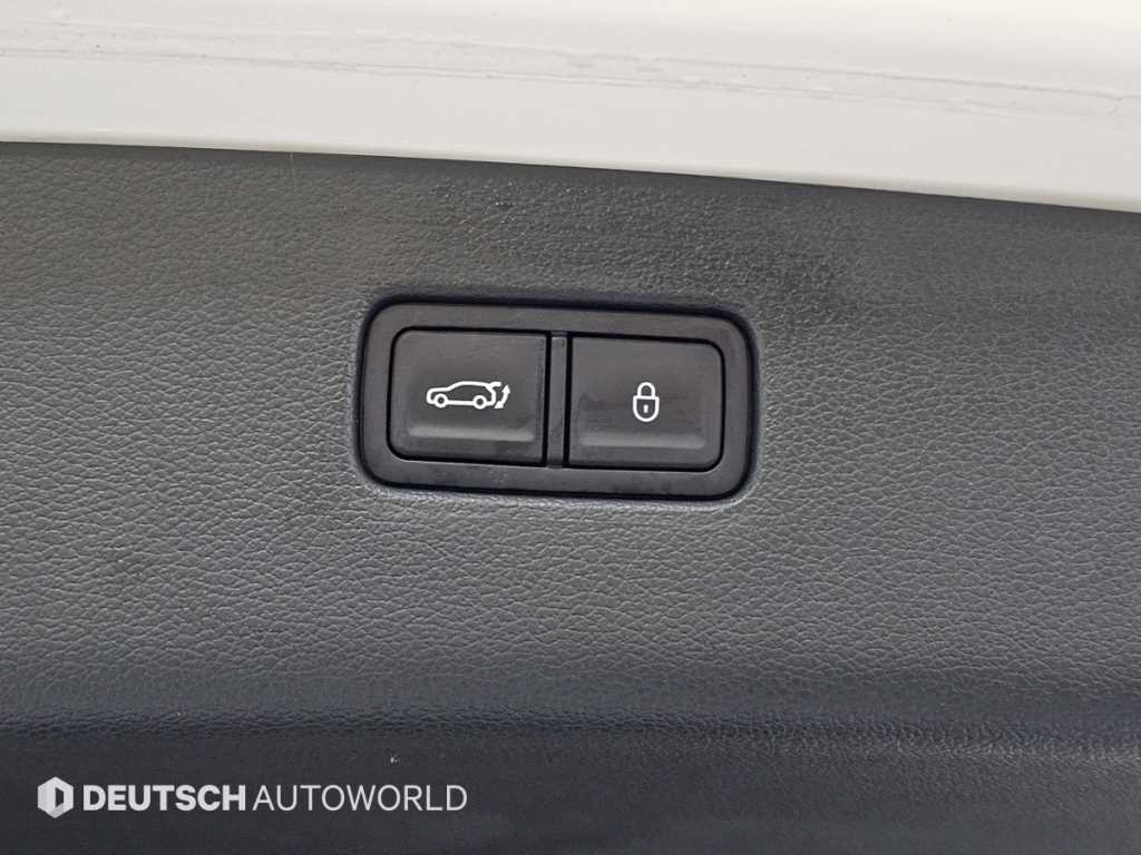 Genesis GV80 — photo 20