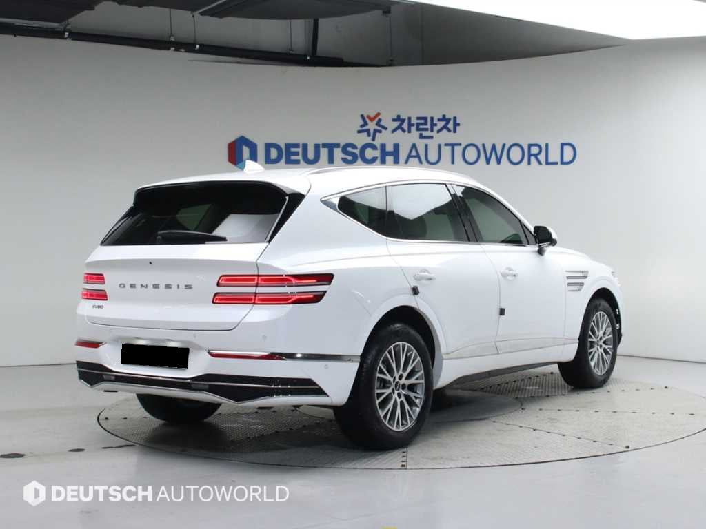 Genesis GV80 — photo 02