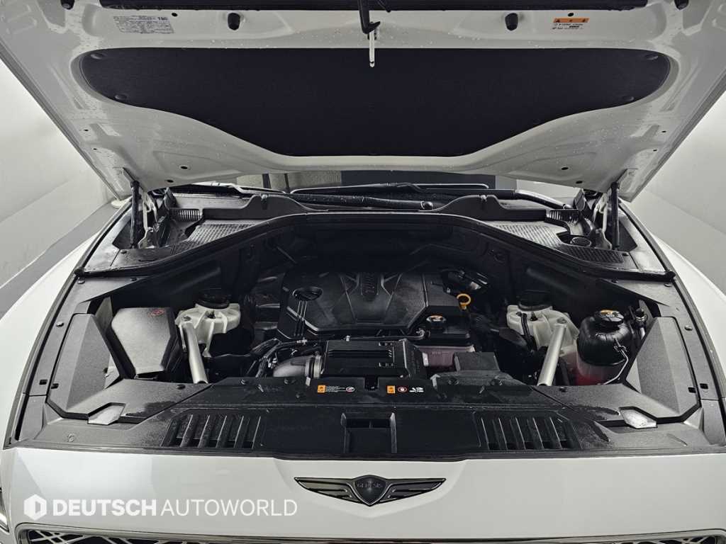 Genesis GV80 — photo 06
