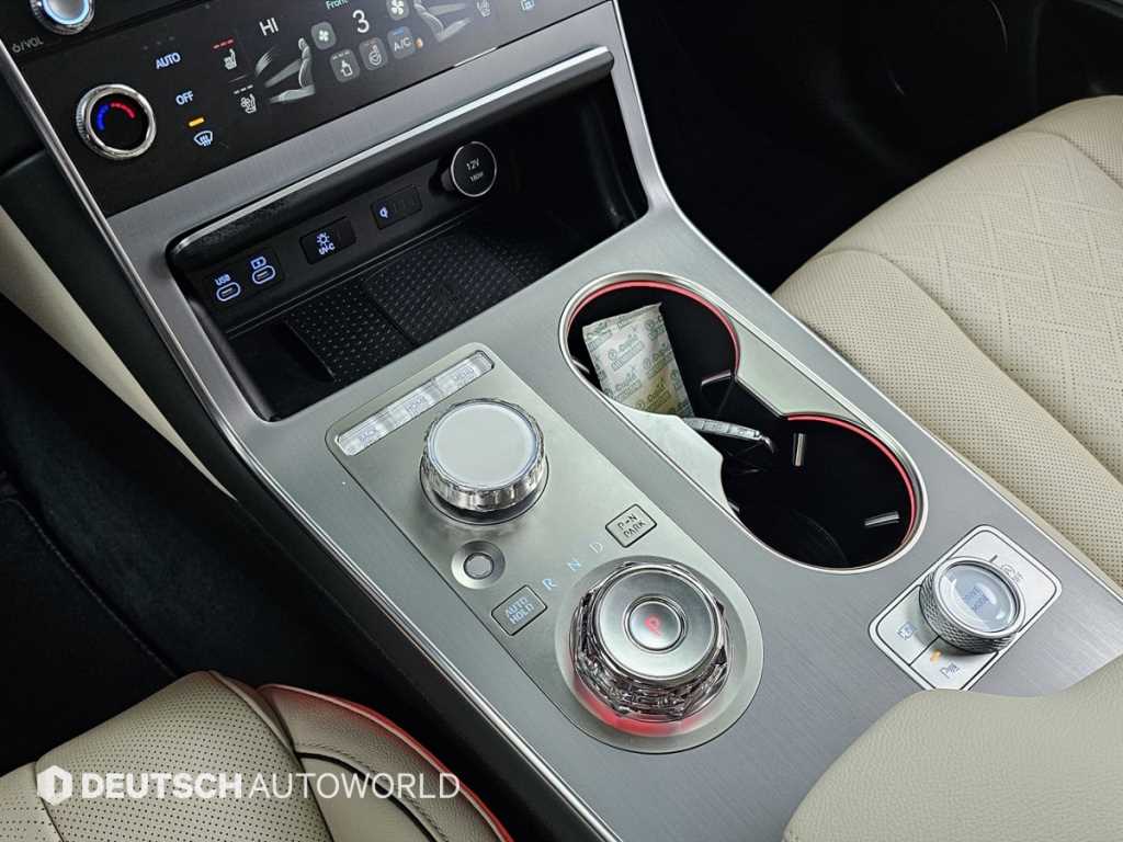 Genesis GV80 — photo 09
