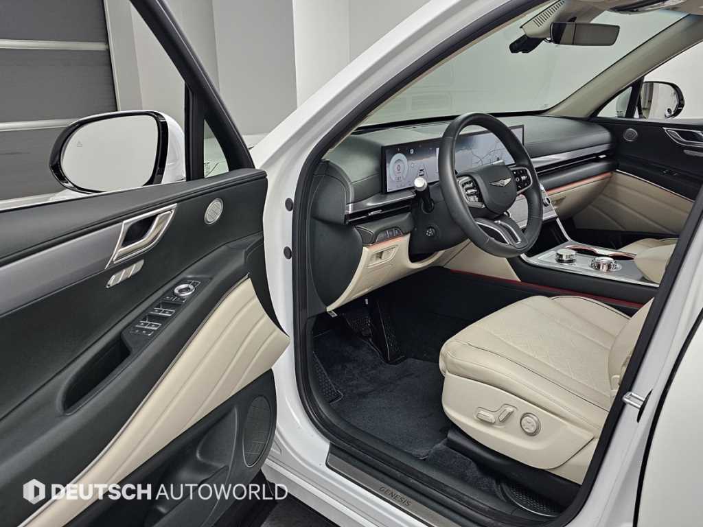Genesis GV80 — photo 11