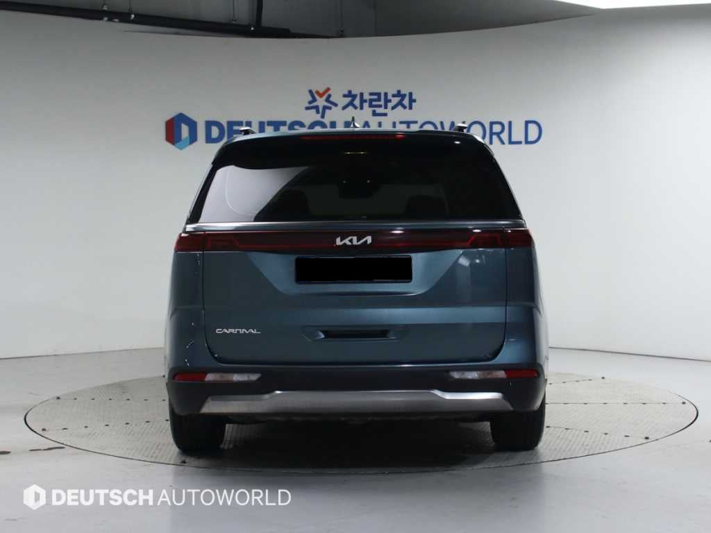 Kia Carnival — photo 04