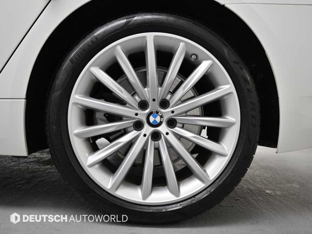 BMW 5-Series — photo 05