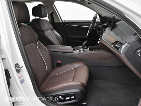 BMW 5-Series — photo 10