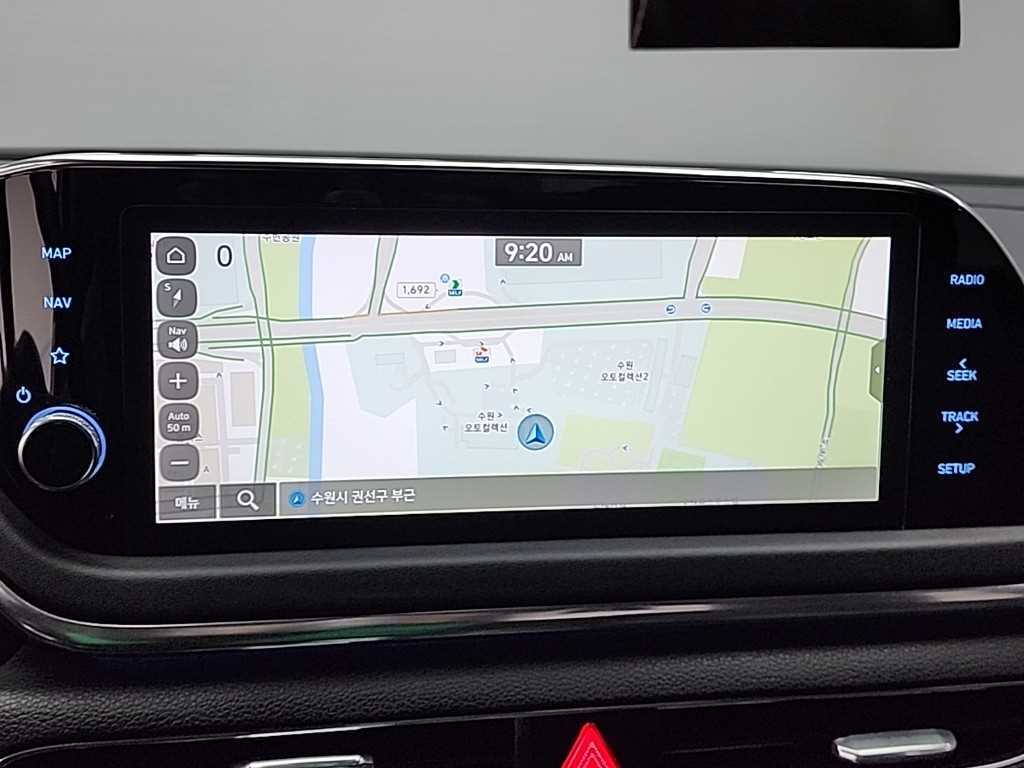 Hyundai Sonata — photo 13