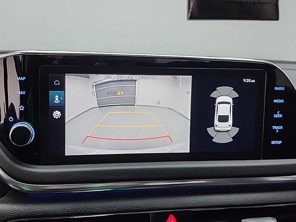 Hyundai Sonata — photo 14