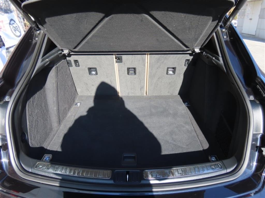 Porsche Macan — photo 18