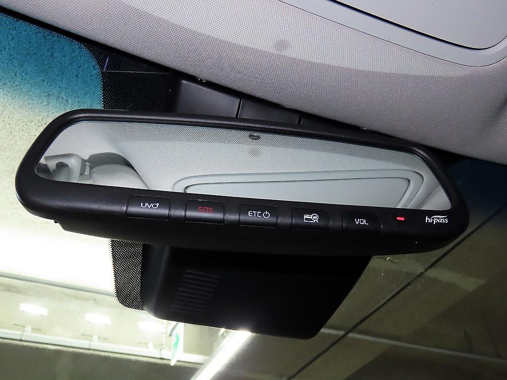 Kia K7 — photo 17