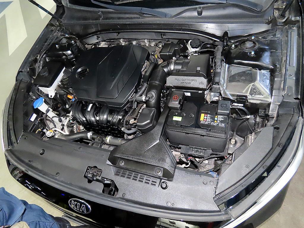 Kia K7 — photo 19