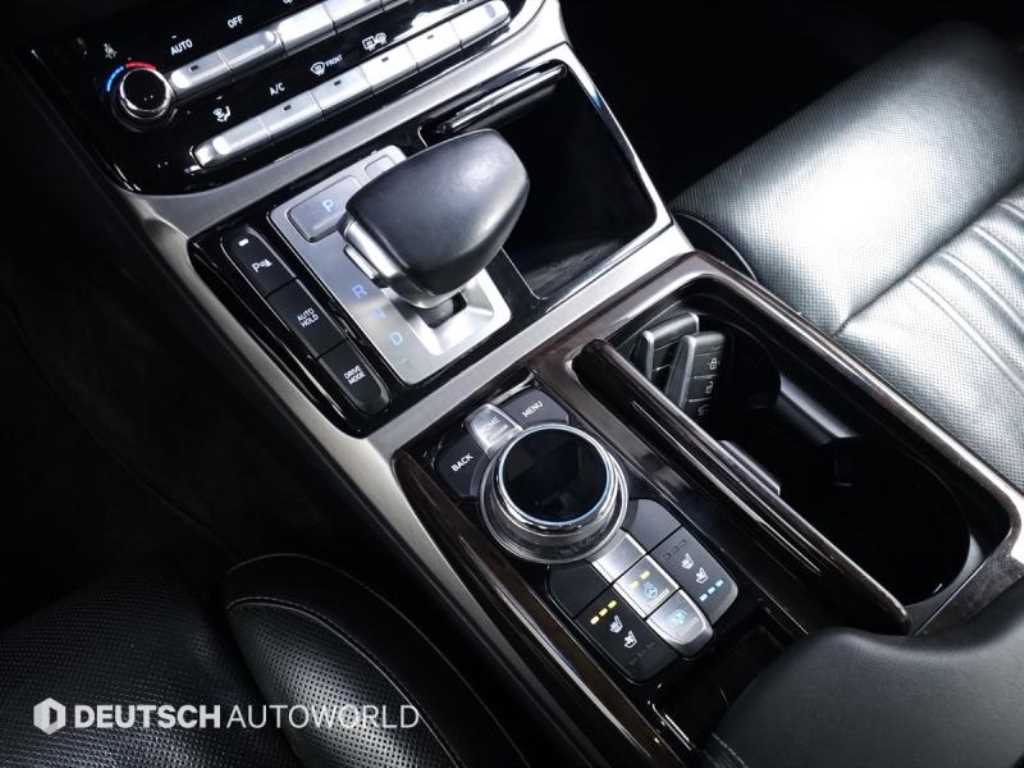 Genesis EQ900 — photo 08