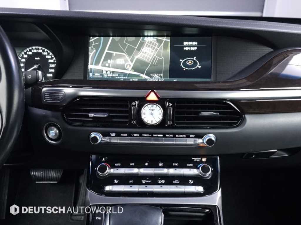 Genesis EQ900 — photo 13