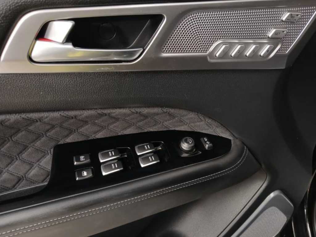 KGM Rexton — photo 09